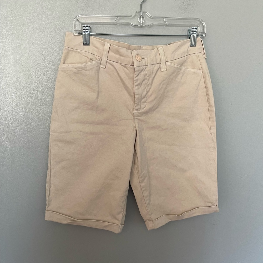 NYDJ Bermuda style khaki shorts 4